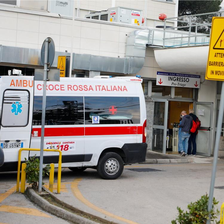 Agguato a Napoli: 33enne colpito da 5 proiettil