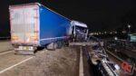 GRUGLIASCO/RIVOLI – Camion si schianta contro al guardrail in corso Allamano (FOTO)