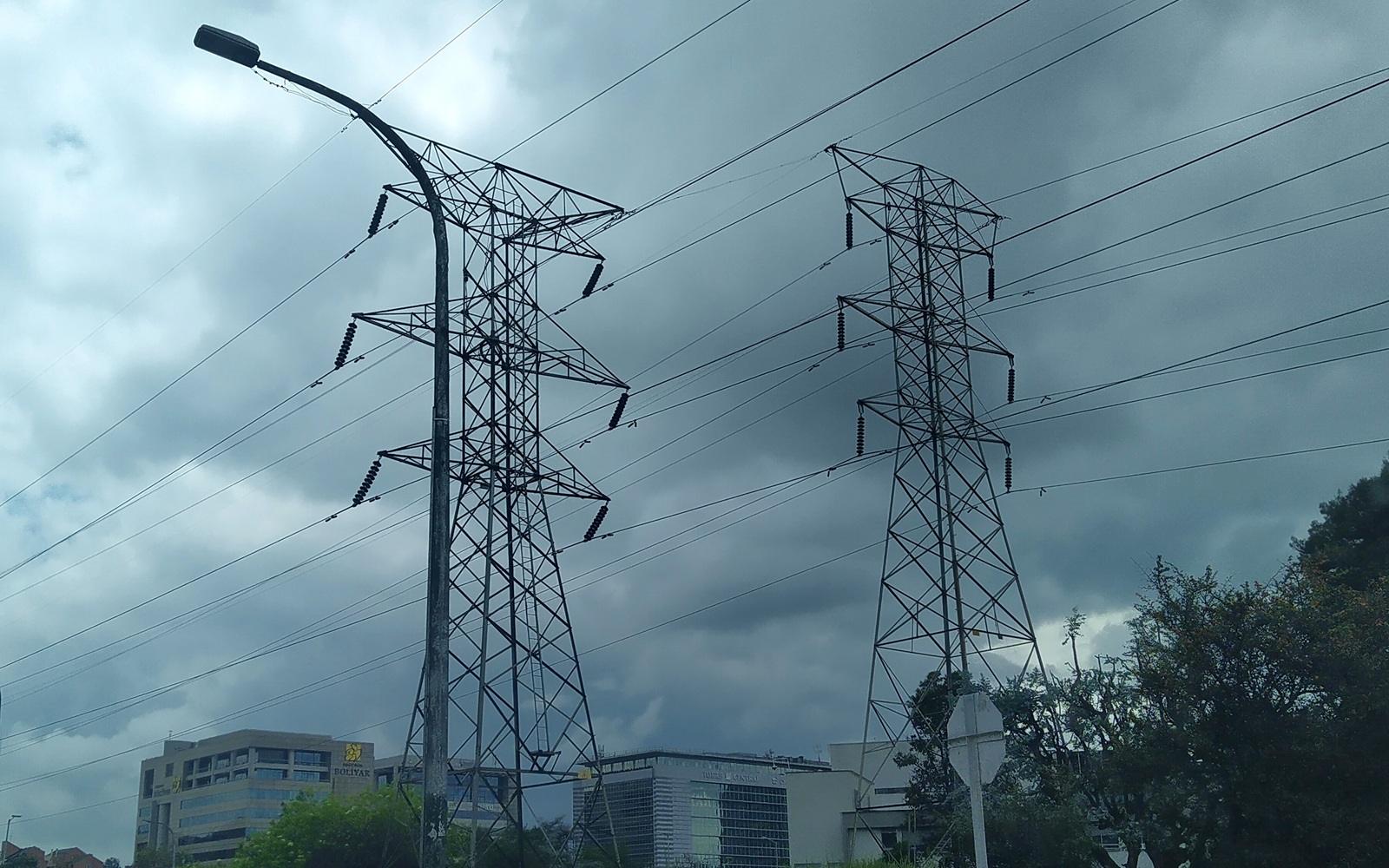Colombia and Venezuela Sign Energy Deal to Restore Electrical Grid Connection