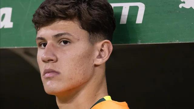 Benedetti tem lesões ligamentares no tornozelo e vira baixa no Palmeiras