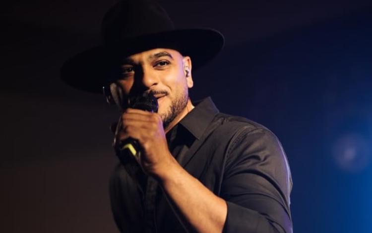 Cantor sertanejo é internado após passar mal em Goiânia, e amigos buscam doação de sangue