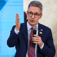 Quaest: Zema minimiza estagnação em 1% e elogia avanço de Augusto Cury