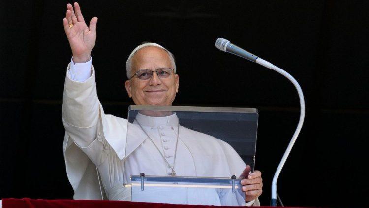 Papst: Lästerei und Misstrauen lähmen die Gemeinschaft