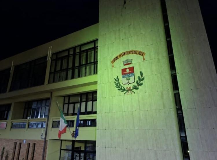 XIXesima Giornata nazionale SLA (Sclerosi Laterale Amiotrofica). Il municipio di #sanfilippodelmela si illumina di verde...