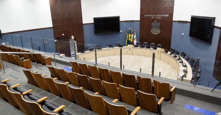 Itajaí aprova pagamento retroativo a servidores por período de congelamento da pandemia da Covid-19