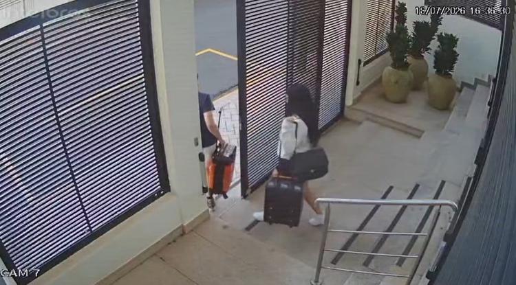Polícia prende suspeitas de furtar condomínio de luxo em Piracicaba; vídeo flagra jovens com malas de joias, relógios e roupas