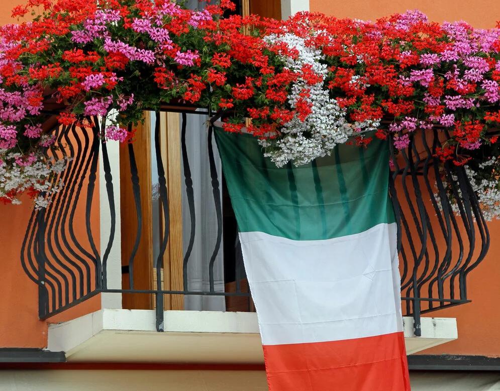 80° anniversario della Repubblica: Salerno si prepara alle celebrazioni con i giovani e le onorificenze del Prefetto