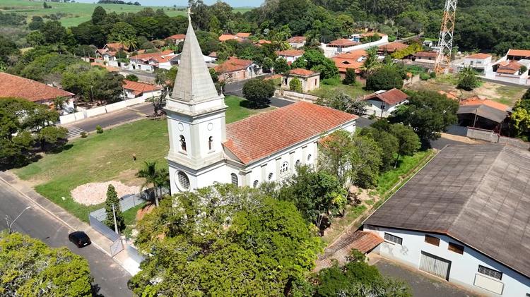 Fiéis buscam R$ 200 mil para salvar igreja de 110 anos interditada por risco de desabar no interior de SP
