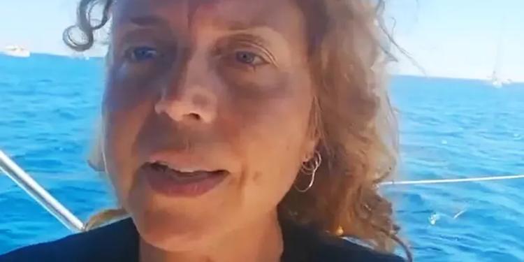 Attivisti italiani della Flotilla bloccati in Libia: “Trattati come clandestini”