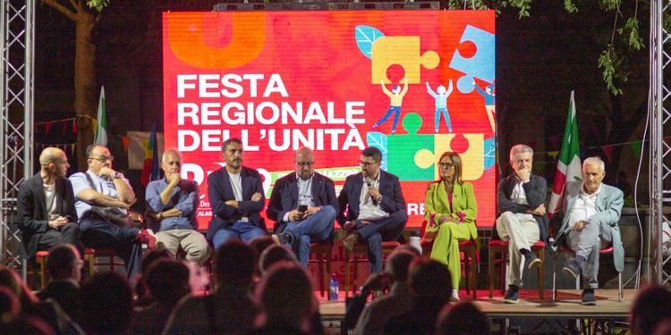 Pd Calabria, alla Festa dell’Unità si abbozza il  disegno di  un campo... extralarge