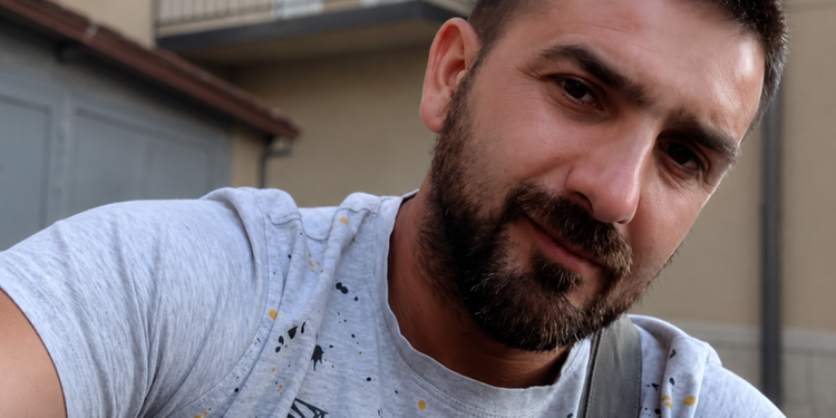 Anoia Superiore, operaio cade dal terzo piano: morto sul colpo il 46enne Fabio Cananzi