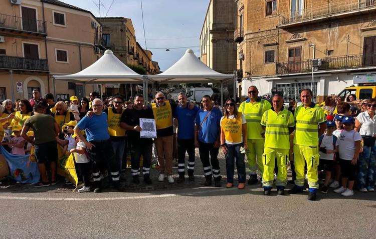 🌱 A Villarosa l'ambiente è una priorità! Anche quest'anno la nostra comunità ha risposto con entusiasmo a "Puliamo il M...