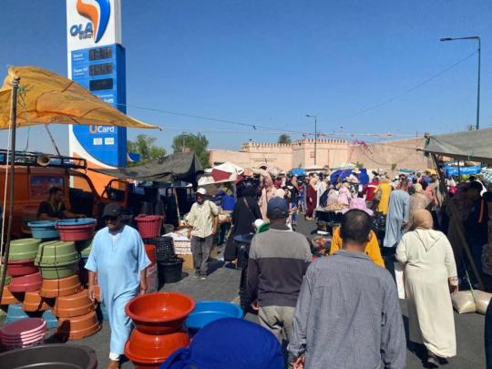 محيط مقابر مراكش يتحول إلى أسواق شعبية بمناسبة عاشوراء+صور