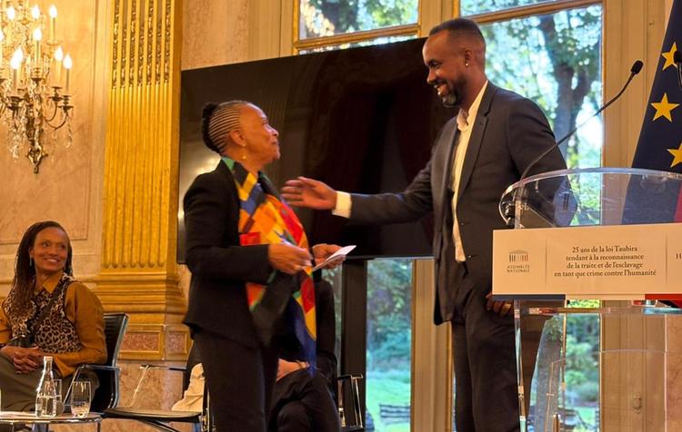 25 ans après, « la loi est installée » : Christiane Taubira défend l’héritage d’un texte devenu une référence mémorielle