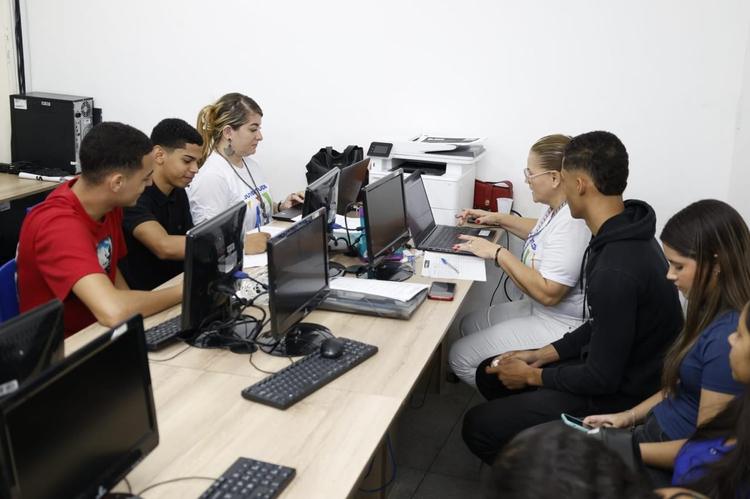 Petrolina oferece cursos gratuitos na área digital para jovens