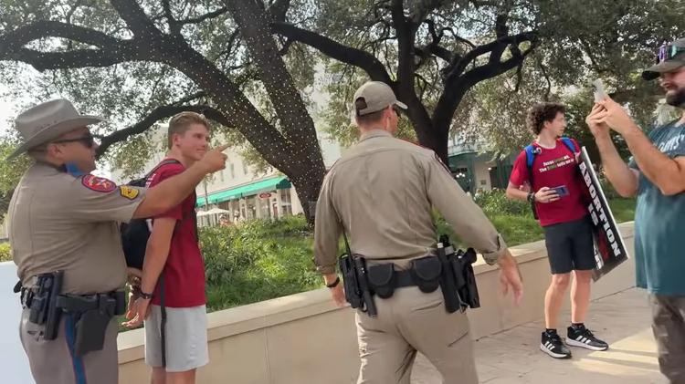 Cristãos são presos durante protesto contra aborto no Texas
