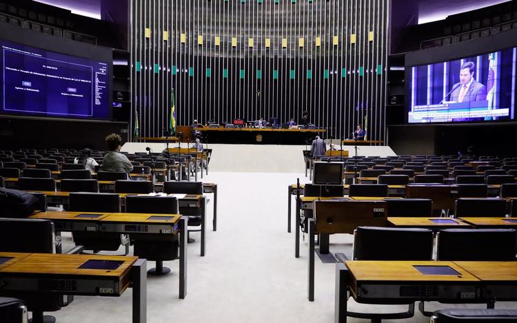 Copa do Mundo e São João devem reduzir votações no Congresso; veja propostas que podem ser afetadas