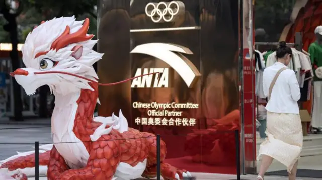 A empresa chinesa de roupas esportivas que quer desafiar Nike e Adidas