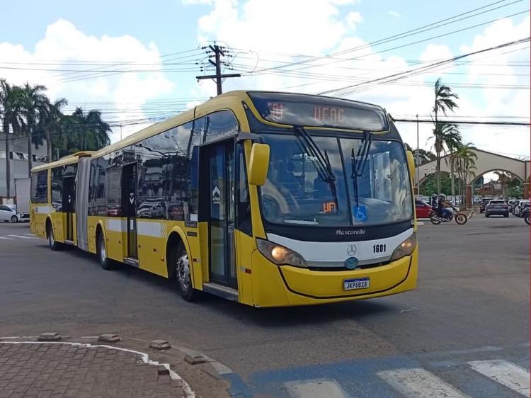 Quatro ônibus chegam para reforçar transporte coletivo de Rio Branco; frota segue reduzida