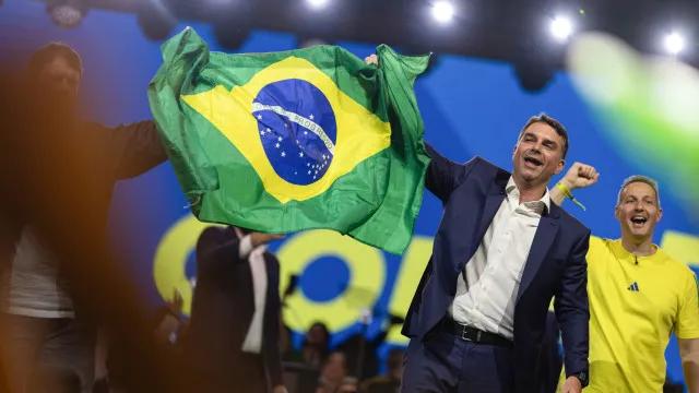 Seis integrantes da família Bolsonaro devem disputar as eleições de 2026