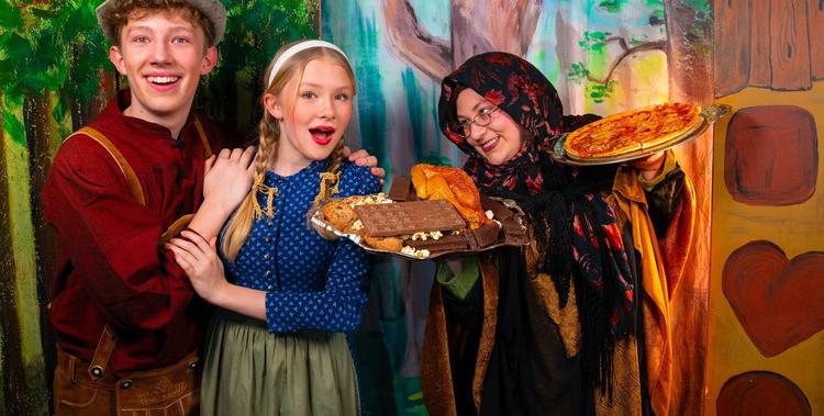  Hänsel und Gretel mit Hexe