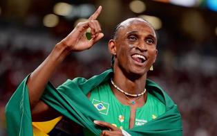 Alison dos Santos, o 'Piu', bate recorde mundial nos 400m com barreiras; veja vídeo