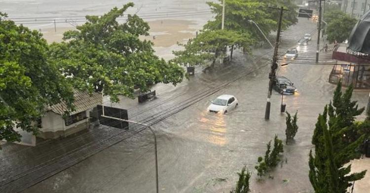 Cidade turística de SC decreta estado de alerta climático por 180 dias devido às previsões do El Niño