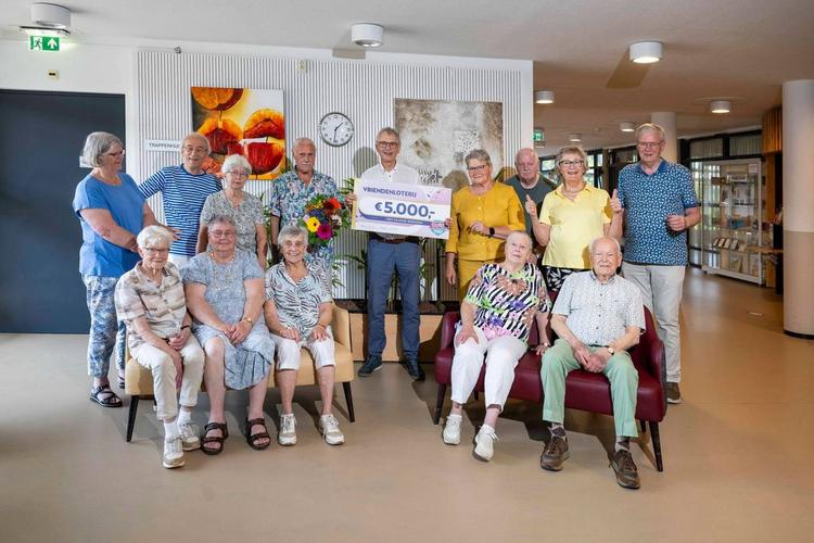 Senioren Vereniging Haagse Beemden ontvangt 5.000 euro van VriendenLoterij