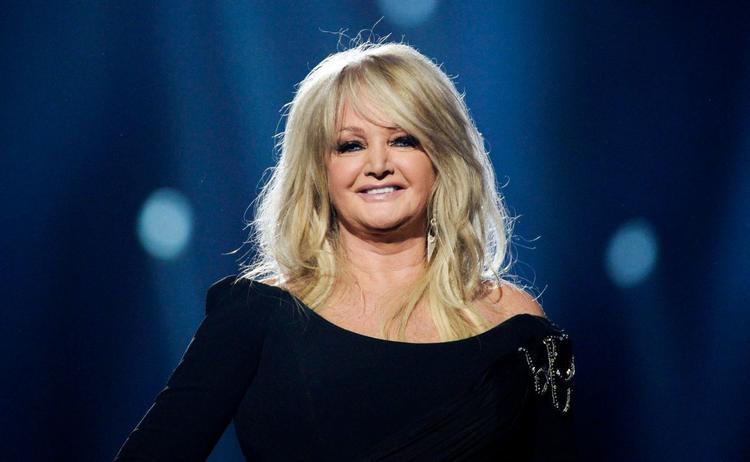 Muere Bonnie Tyler a los 75 años: Adiós a la voz rasposa de "Total Eclipse of the Heart", la reina de las baladas épicas de los 80