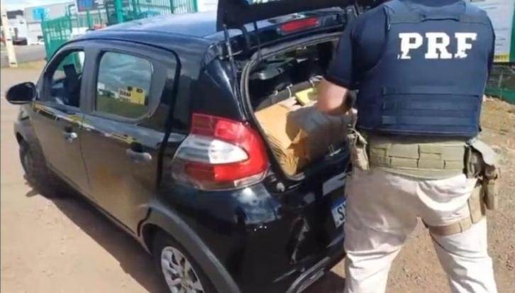 Carga de maconha que seria entregue na região é apreendida pela PRF em Santa Catarina