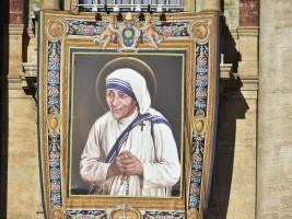 Madre Teresa, la santa del nostro buio