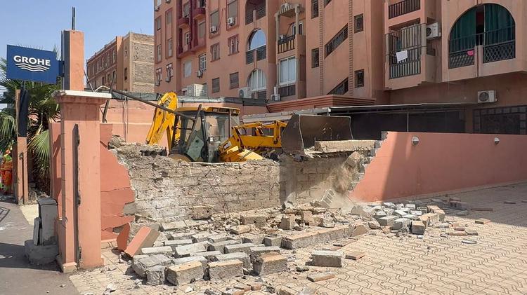 أخيرا.. سلطات مراكش تباشر عملية هدم المحلات المحتلة للملك العام بشار اسفي