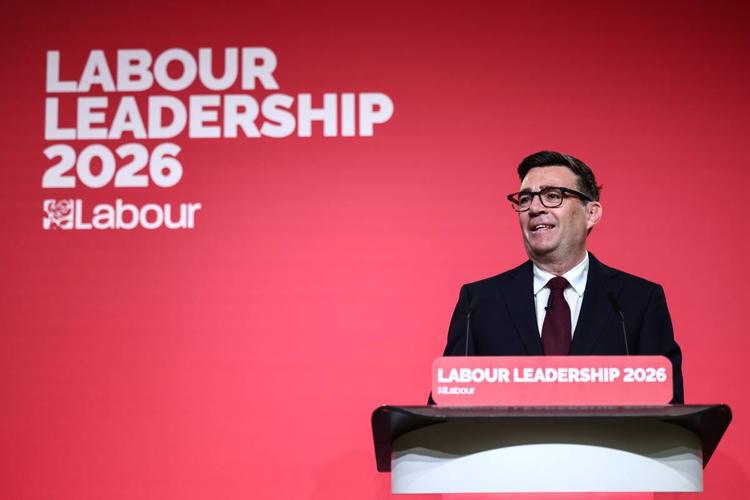Il Regno Unito volta pagina, Andy Burnham sostituisce Starmer e promette: "Basta col neoliberismo"
