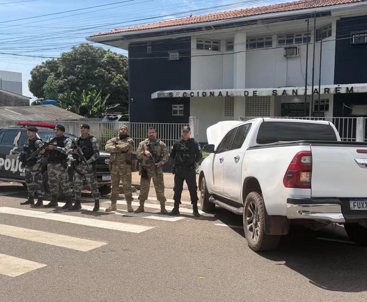 PRF apreende duas caminhonetes com indícios de adulteração durante operação em Santarém, no Pará