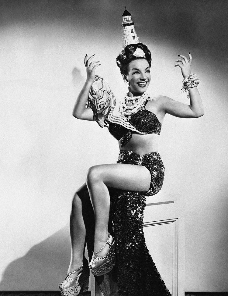 galeria - carmen miranda - abre