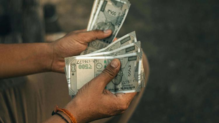 Pay commission suggestions: Line helpers move HC