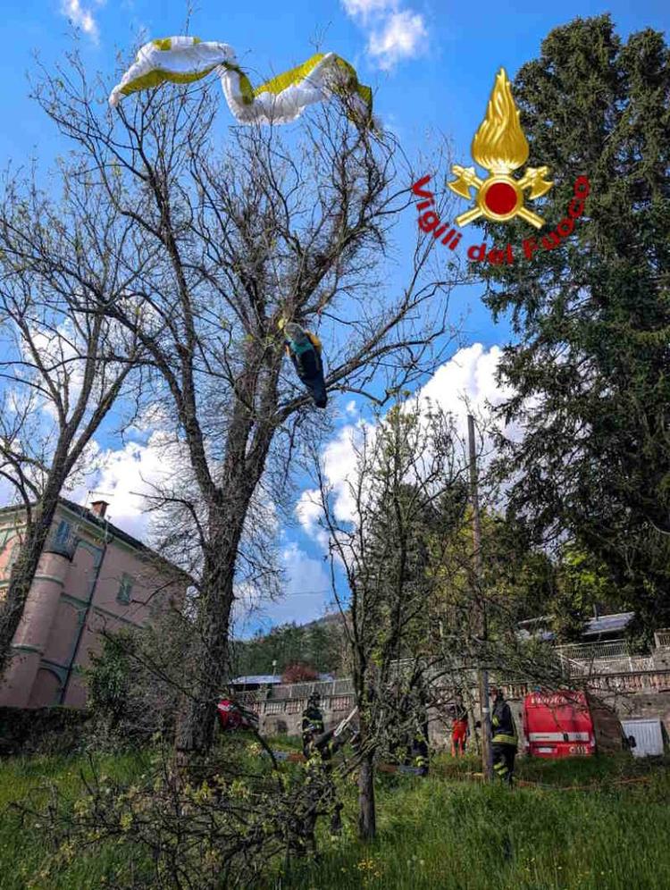 Vico Canavese parapendista precipitato
