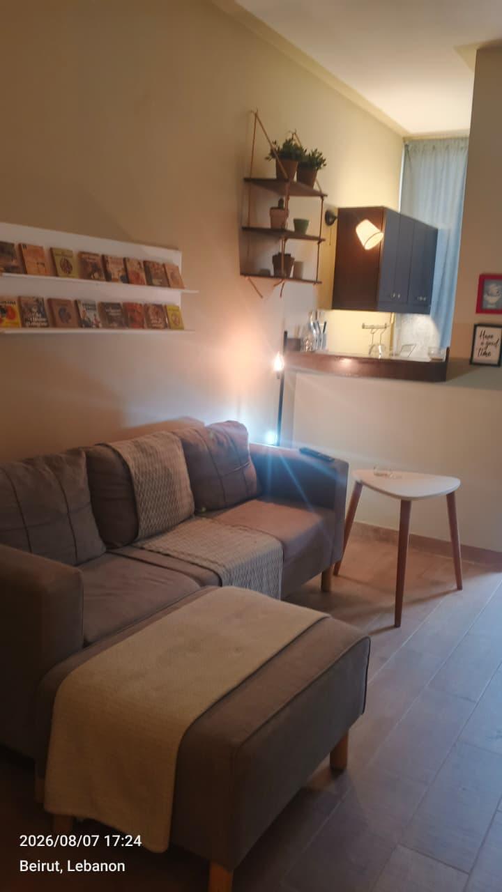 For Rent: Apartment in Achrafieh