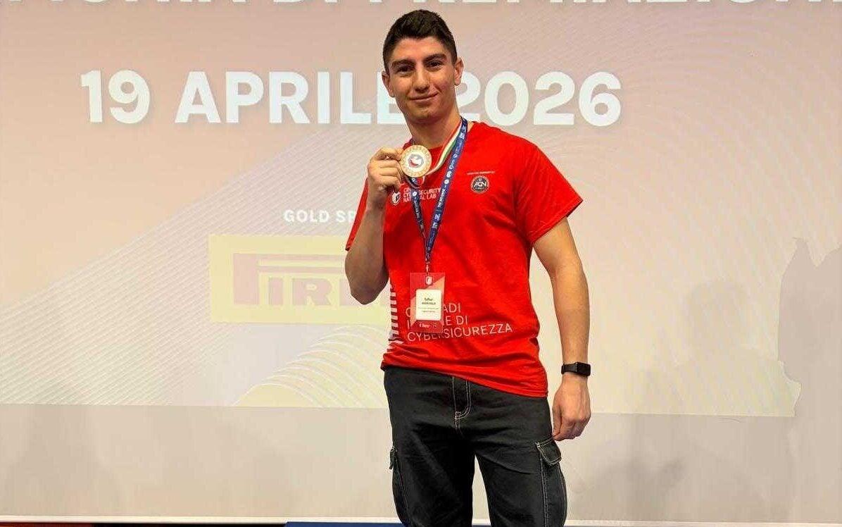 Eccellenza a Teggiano: Rafael Andriuolo è Medaglia di Bronzo alle Olimpiadi di Cybersicurezza