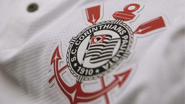 Torcedores do Corinthians pedem intervenção judicial em manifestação no Ministério Público de SP