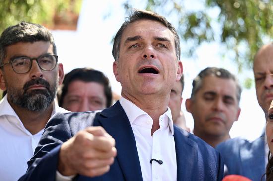 Evangélicos apoiam Flávio em pesquisa para 2° turno