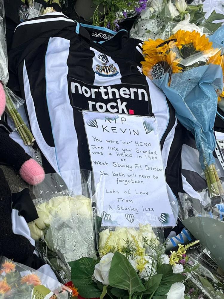 Kevin Keegan Tributes Stanley Lass Shirt St James' Park Newcastle United