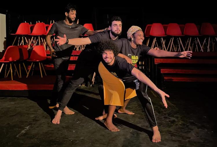 Centro cultural oferece bolsas para curso de teatro em Salvador