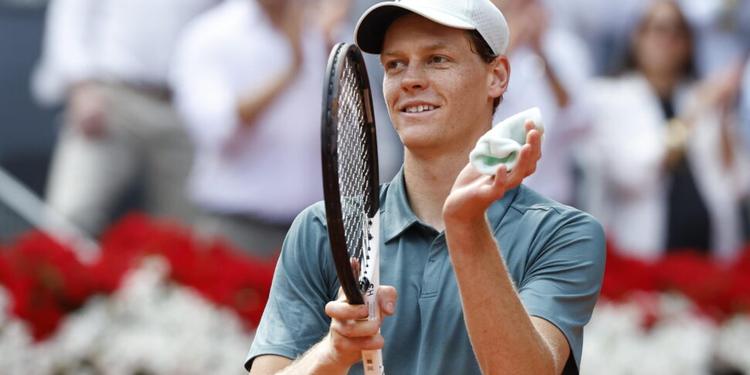 Tennis, il francese Fils battuto in due set: Sinner in finale a Madrid