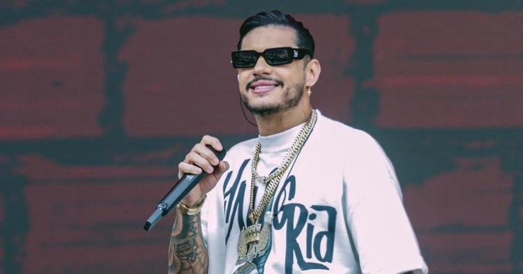 Celebrando fase histórica da carreira, rapper Hungria leva turnê 