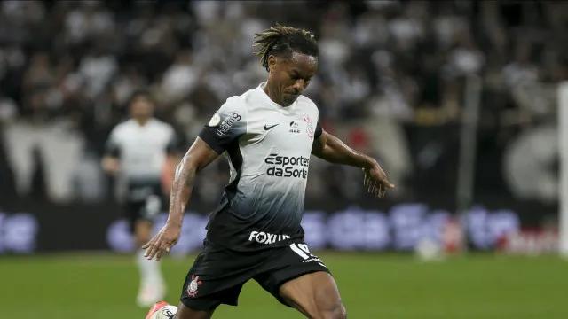 Carrillo conquista Diniz, 'fura fila' e ganha espaço no Corinthians