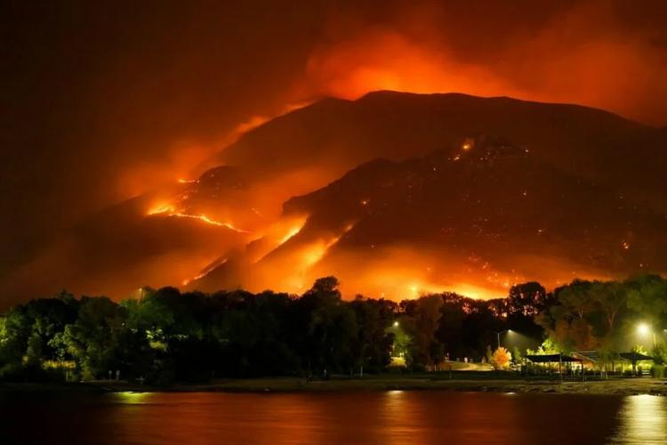 Incendies extrêmes&nbsp;: pourquoi le réchauffement climatique les a fait doubler en 20 ans&nbsp;?