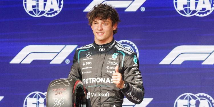 Trionfo di Antonelli in Belgio: la Ferrari di Leclerc è seconda, quarto Hamilton. Russell ritirato