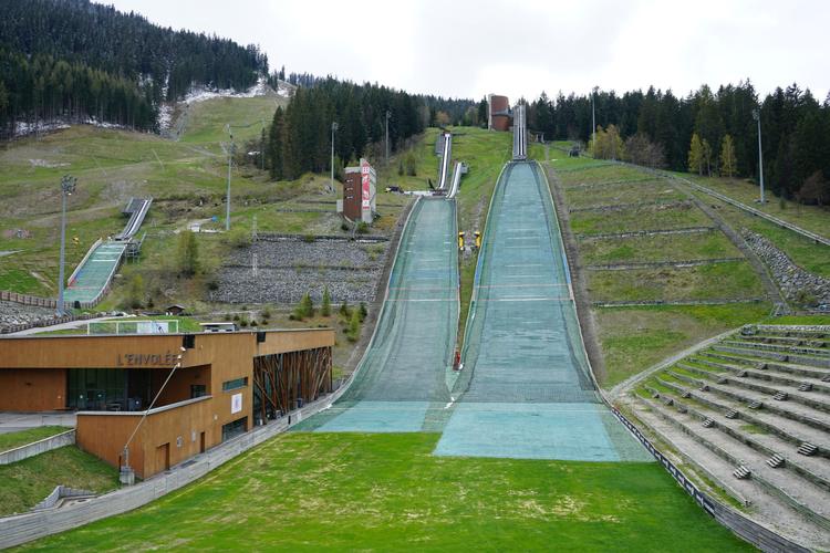 Saut à ski | « Une chance incroyable et une super opportunité » : pour les Jeux olympiques 2030, les tremplins du Praz vont se refaire une beauté