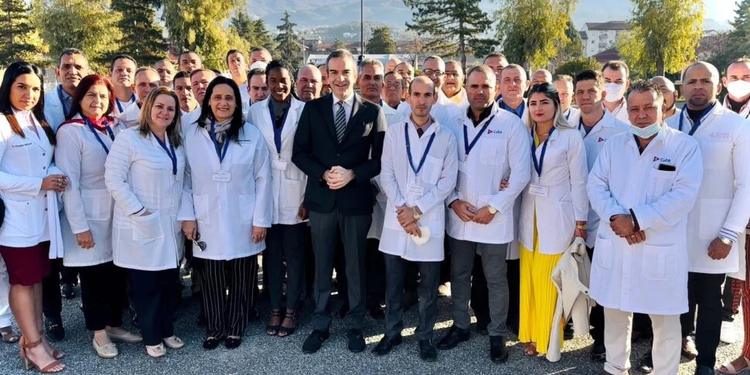 Medici cubani in Calabria, il Washington Post: «Occhiuto resiste alle pressioni degli Usa»